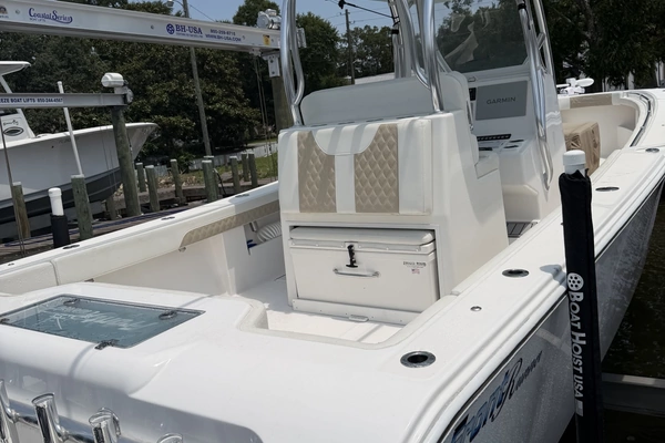 Front Runner 33 Yacht For Sale