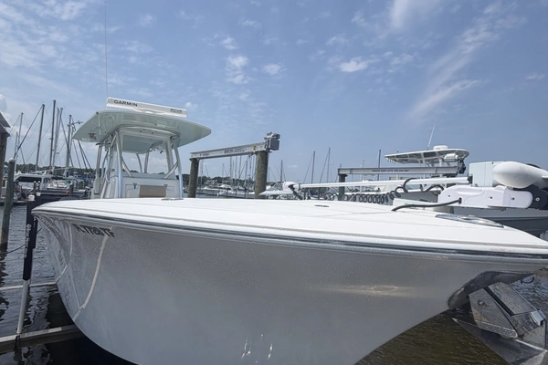 Front Runner 33 Yacht For Sale