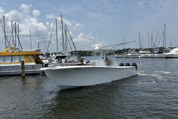 33ft Front Runner Yacht For Sale
