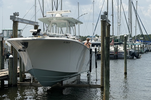 33ft Front Runner Yacht For Sale
