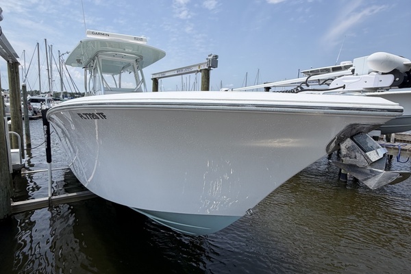 33ft Front Runner Yacht For Sale