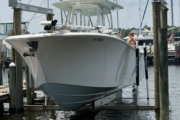 Front Runner 33 Yacht For Sale