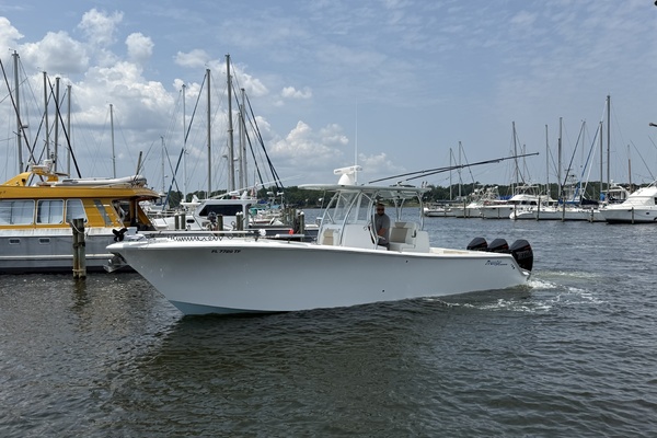 33ft Front Runner Yacht For Sale