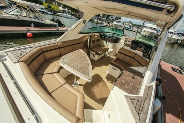 2018Sea Ray 35 ft SLX 350