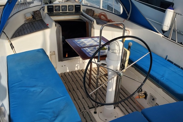 Walkabout 43ft Wauquiez Yacht For Sale
