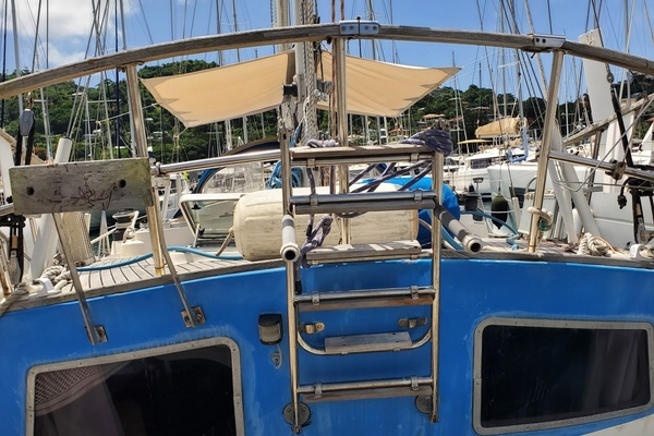 Walkabout 43ft Wauquiez Yacht For Sale
