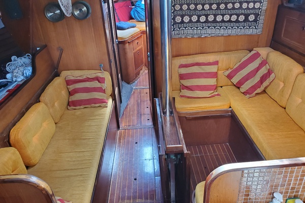 Walkabout 43ft Wauquiez Yacht For Sale