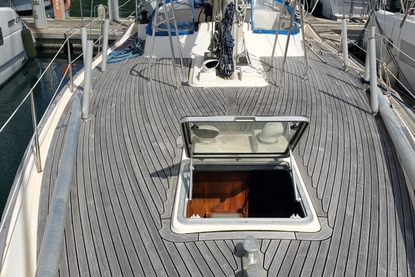 Walkabout 43ft Wauquiez Yacht For Sale