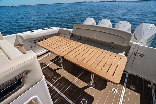38ft Boston Whaler Yacht For Sale