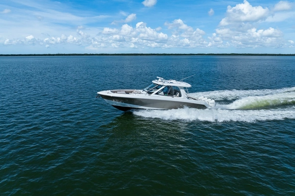 38-ft-Boston Whaler-2020-380 Realm- Tampa Florida United States  yacht for sale