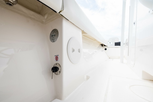 28ft Contender Yacht For Sale