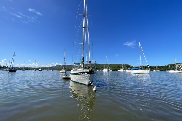 Honah Lee 41ft Corbin Yacht For Sale