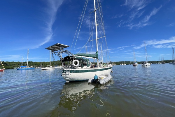 Honah Lee 41ft Corbin Yacht For Sale