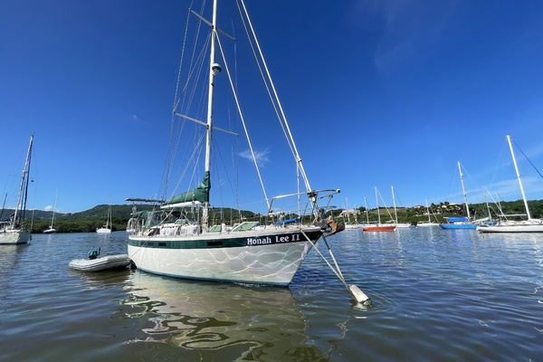 Honah Lee 41ft Corbin Yacht For Sale