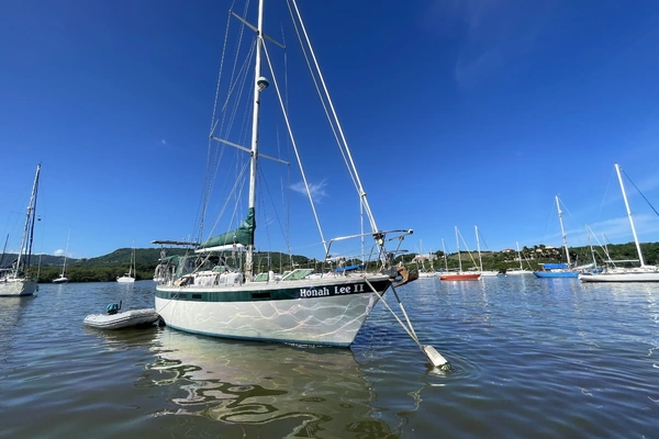 41-ft-Corbin-1979-39-Honah Lee Luperon  Dominican Republic  yacht for sale