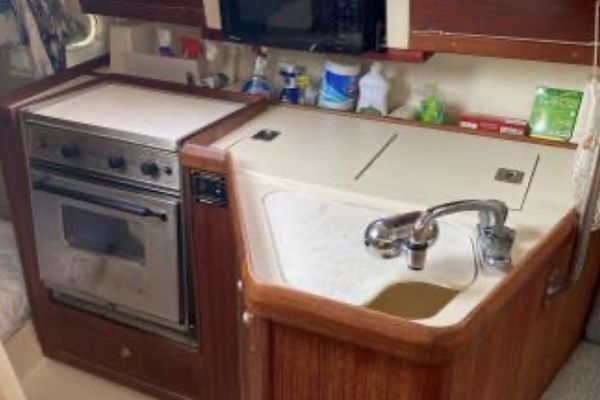 30ft Hunter Yacht For Sale