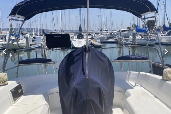 Hunter  Yacht For Sale