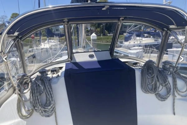 Hunter  Yacht For Sale