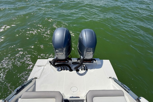 28ft Cobalt Yacht For Sale
