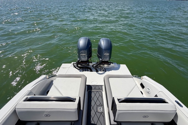 28ft Cobalt Yacht For Sale