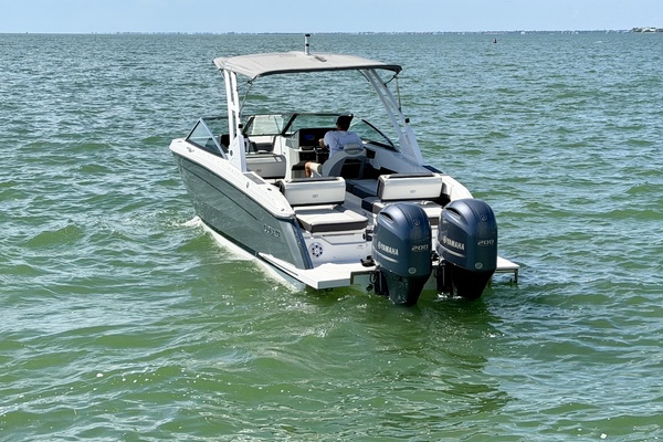 28ft Cobalt Yacht For Sale