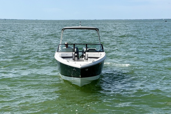 28ft Cobalt Yacht For Sale