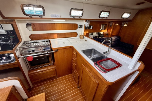 AD 40ft Caliber Yacht For Sale
