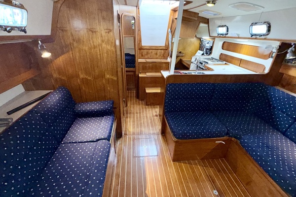AD 40ft Caliber Yacht For Sale