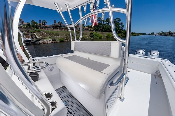 Ladda wan 38ft SeaHunter Yacht For Sale