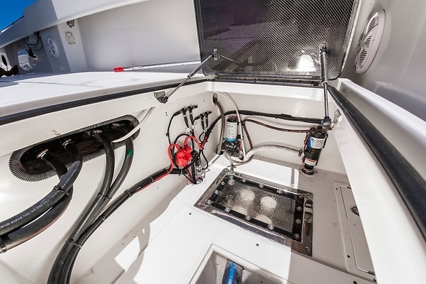 Ladda wan 38ft SeaHunter Yacht For Sale