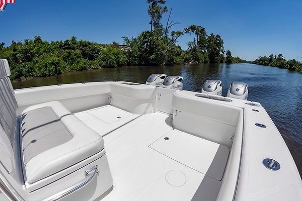 Ladda wan 38ft SeaHunter Yacht For Sale
