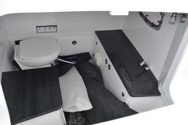 25ft Monterey Yacht For Sale