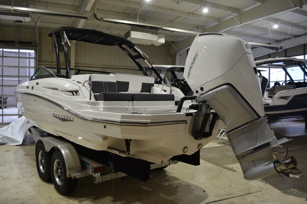 24ft Monterey Yacht For Sale