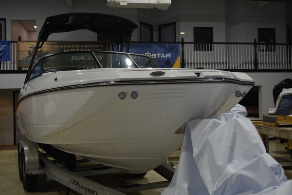 24ft Monterey Yacht For Sale