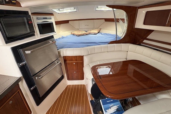36ft Grady White Yacht For Sale