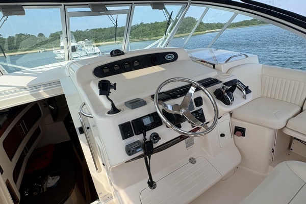 36ft Grady White Yacht For Sale