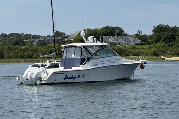 36ft Grady White Yacht For Sale