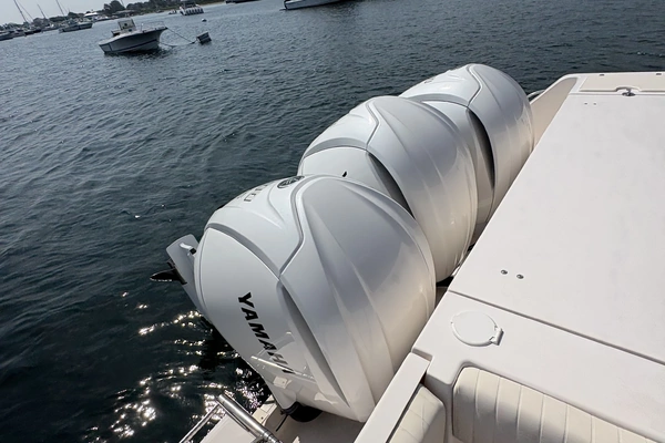 Grady-White 365 Express Yacht For Sale