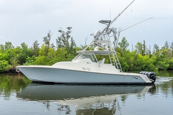 43ft SeaVee Yacht For Sale