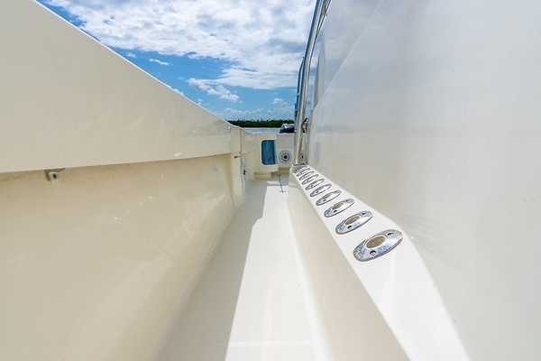 43ft SeaVee Yacht For Sale