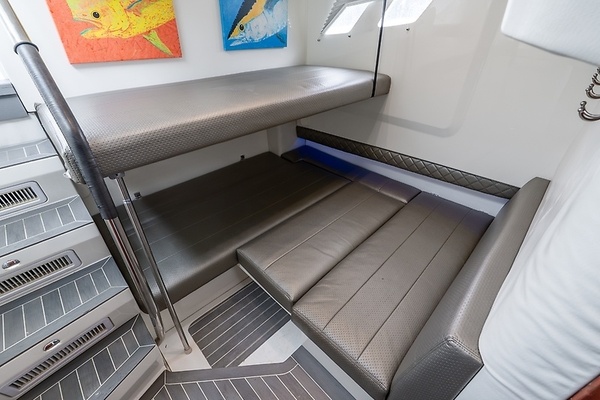 43ft SeaVee Yacht For Sale