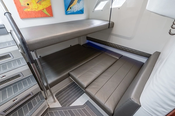 SeaVee 430 Fisharound Yacht For Sale