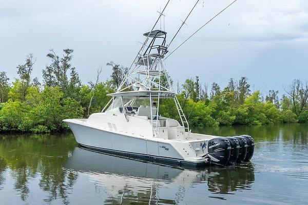 SeaVee 430 Fisharound Yacht For Sale