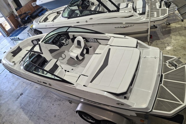 20ft Monterey Yacht For Sale