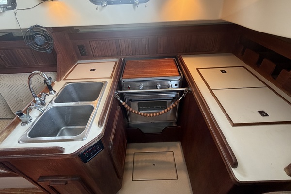 Beau 32ft Island Packet Yacht For Sale