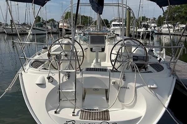 Banana Wind 40ft Jeanneau Yacht For Sale