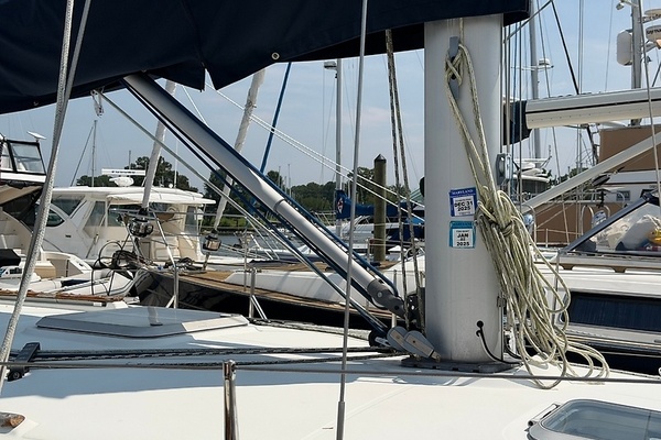 Banana Wind 40ft Jeanneau Yacht For Sale