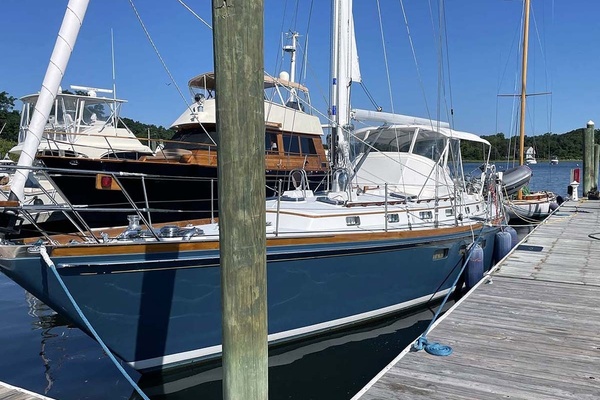 MALAMOK 46ft Little Harbor Yacht For Sale