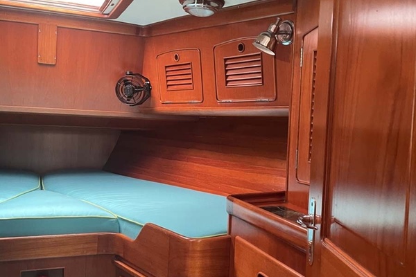 MALAMOK 46ft Little Harbor Yacht For Sale