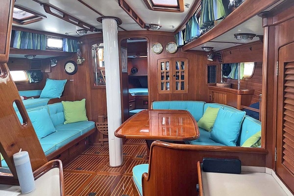 MALAMOK 46ft Little Harbor Yacht For Sale